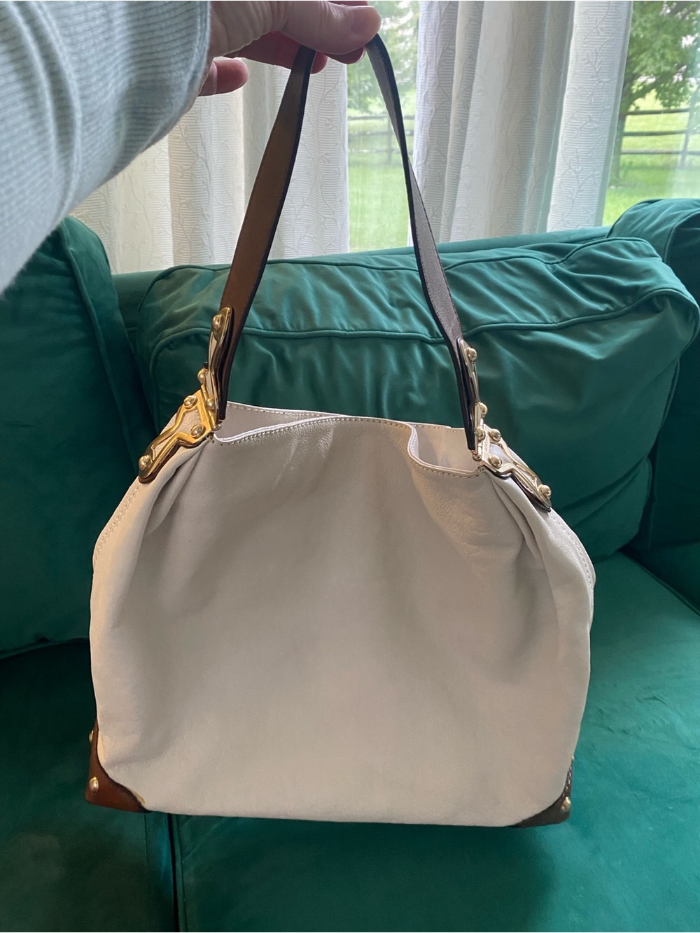 MICHAEL KORS Women's Cream Leather Shoulder Bag with Gold colored hardware